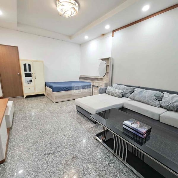 Cho thuê 1 phòng 20m2 trong căn hộ cao câp 3pn, chung cư Phú Hoàng Anh - Căn hộ 2