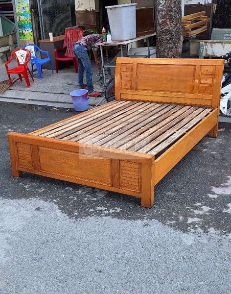 Thanh lý giường gỗ tự nhiên 1m4 x 2m đẹp giá rẻ - Giường 3