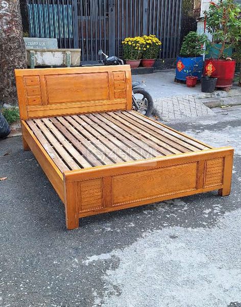 Thanh lý giường gỗ tự nhiên 1m4 x 2m đẹp giá rẻ - Giường 4