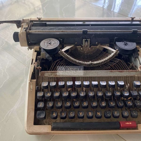 Máy đánh chữ xưa deco - Nội thất khác 0