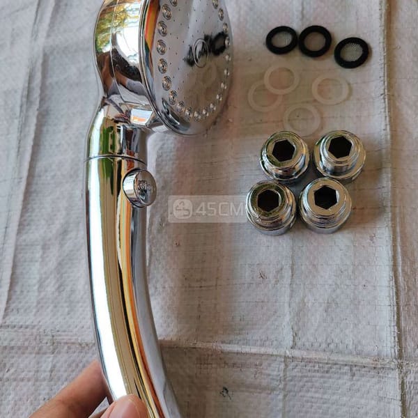 Vòi tắm hoa sen, kiểu dáng congThiết kế sang trọng - Dụng cụ nhà tắm 3