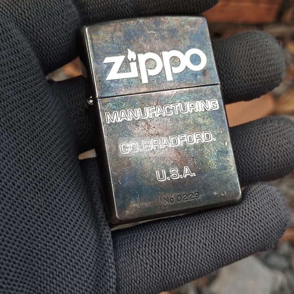 Zippo 2001 - Đồ sưu tầm 0