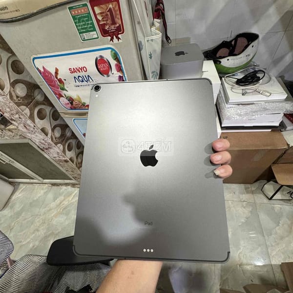 Ipad pro 12.9 2018 64gb 4g gray máy 98% - iPad Pro Series 1