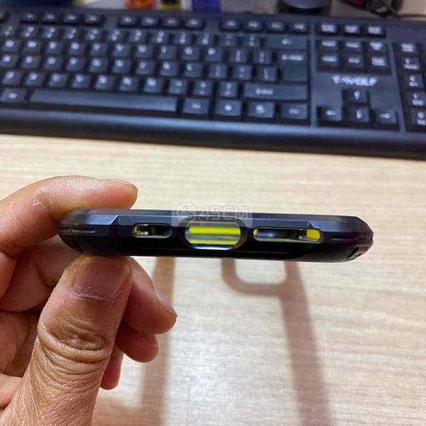 Ốp lưng Spigen Gauntle cho Iphone 11 Pro Max đen - Ốp lưng 1