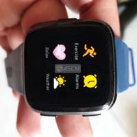 Đồng hồ Fitbit varse đẹp như hình - Fitbit