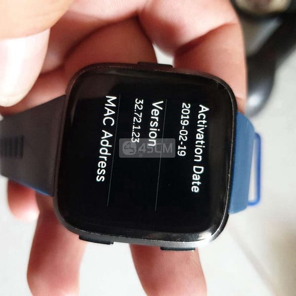 Đồng hồ Fitbit varse đẹp như hình - Fitbit 3