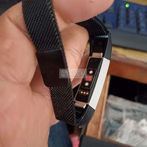Bán đh fitbit mất cục sạc để miết ko sài - Fitbit 0