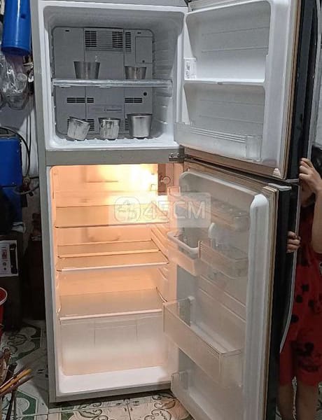 Tủ lạnh Sharp 244lít sử dụng rất tốt 💯 - Tủ lạnh 3