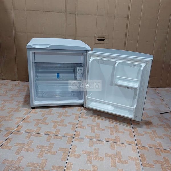 Tủ lạnh Aqua F805A6 nhỏ gọn 1 cửa, làm lạnh nhanh. - Tủ lạnh 1