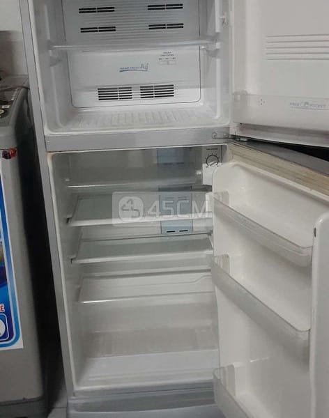 Cần bán tủ lạnh Sanyo 180 lít còn xài rất OK - Tủ lạnh 1