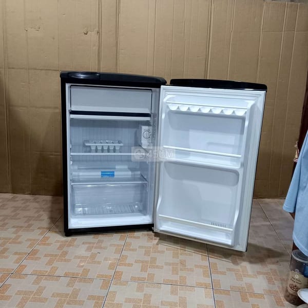 Tủ lạnh Aqua E992B8 đời mới, nhỏ gọn, chính hãng. - Tủ lạnh 1