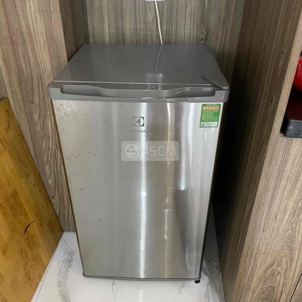 Tủ lạnh Electrolux 90 lít, sử dụng 2 năm - Tủ lạnh 0