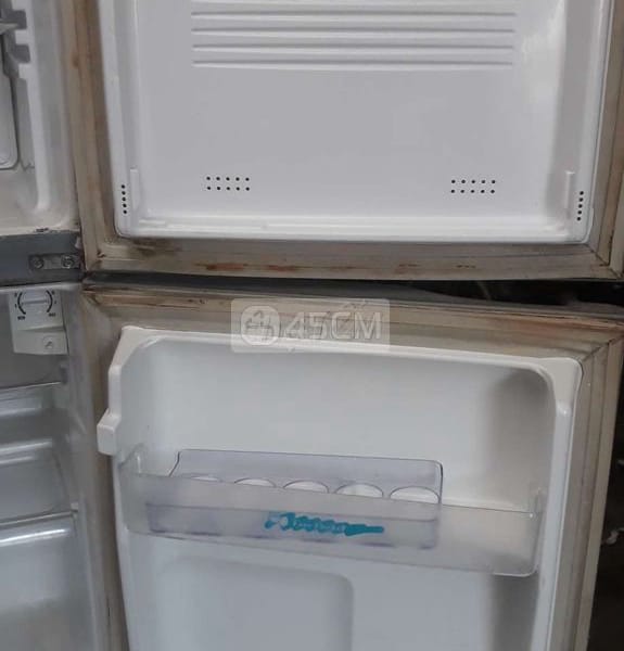 Chiếc tủ lạnh hiệu Sanyo tủ không đóng tuyết 120 - Tủ lạnh 2