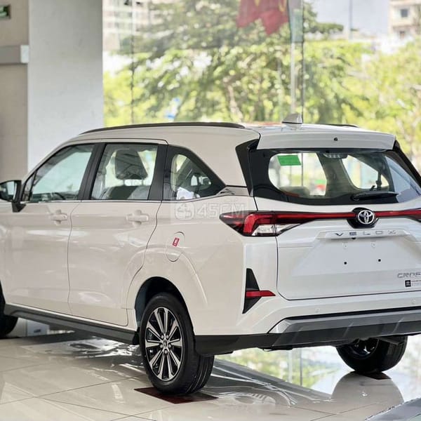 Toyota Veloz Cross 2024 giá tốt ưu đãi hấp dẫn - Xe ô tô 4