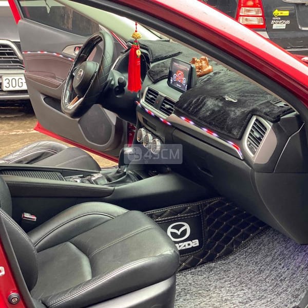 Mazda 3 2018 1.5 Luxury chạy 5 vạn như mới - MAZDA 3 / Axela Sedan 5