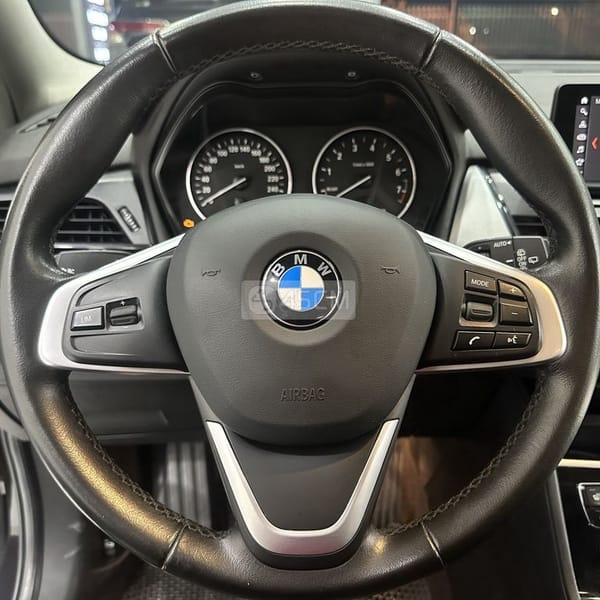 BMW 218i MODEL 2017 siêu sang  200tr nhận xe ngay - Xe ô tô 9
