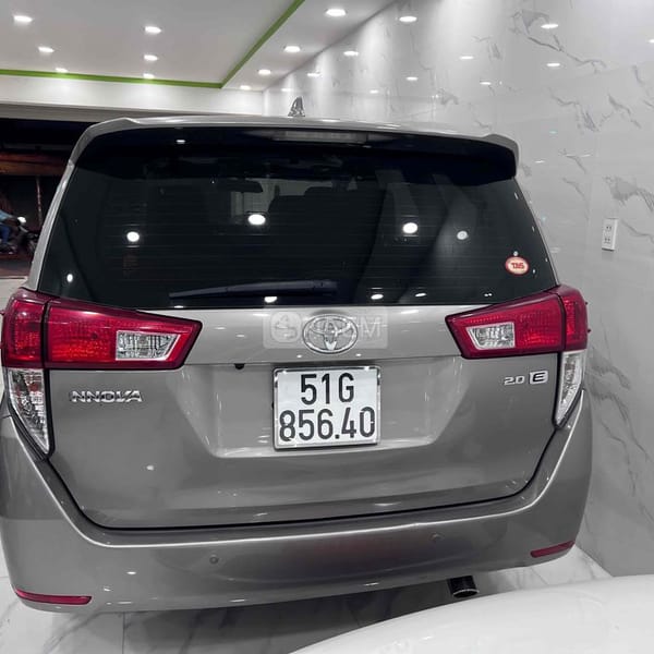 Bán xe Toyota Innova 2018 số sàn màu nâu - TOYOTA Innova 3
