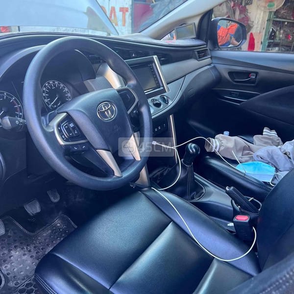 Bán xe Toyota Innova 2018 số sàn màu nâu - TOYOTA Innova 6
