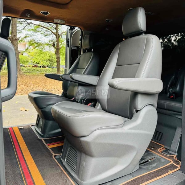 Ford Tourneo 2019 AT, Xe Đẹp Rộng Rãi - FORD Tourneo 8