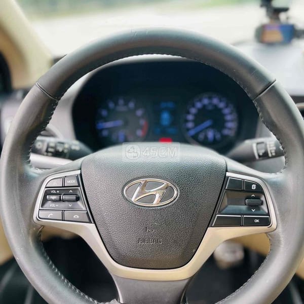 Hyundai Accent 2020 số sàn, màu đen xe đẹp - HYUNDAI Accent Sedan 12