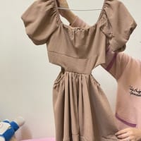 Váy nâu khoét eo mặc 1 lần , size S - Đầm Maxi/ Đầm ngắn