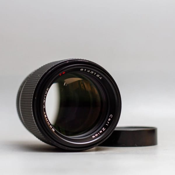 Carl Zeiss 135mm f2.8 T* Sonnar C/Y (135 2.8) 19753 - Ống kính máy ảnh 1